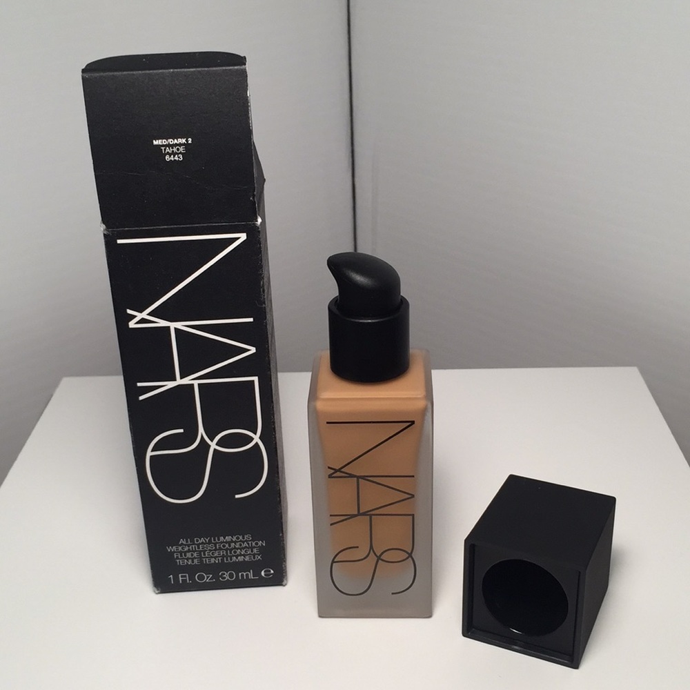 NARS All Day Luminous Foundation in shade: Tahoe - Picture 4 of 4